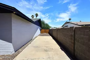 12218 N 50th Ave, Glendale, AZ 85304 - Photo 32