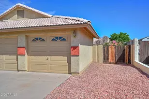 8758 W Bloomfield Rd, Peoria, AZ 85381 - Photo 4
