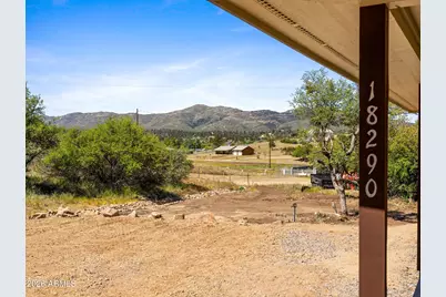 18290 S Niblick Drive, Peeples Valley, AZ 86332 - Photo 2