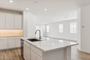 7015 W Pinnacle Vista Dr, Peoria, AZ 85383 - Photo 8