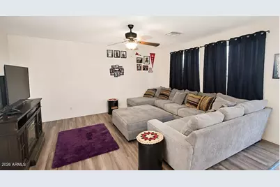 7424 S 27th Terrace, Phoenix, AZ 85042 - Photo 2