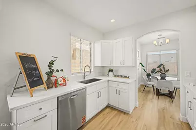 15821 N 35th Lane, Phoenix, AZ 85053 - Photo 12
