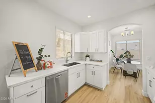 15821 N 35th Ln, Phoenix, AZ 85053 - Photo 12