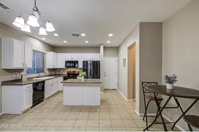 7759 W Monte Vista Road, Phoenix, AZ 85035 - Photo 10