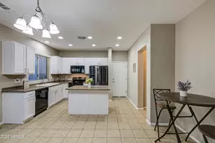 7759 W Monte Vista Rd, Phoenix, AZ 85035 - Photo 10