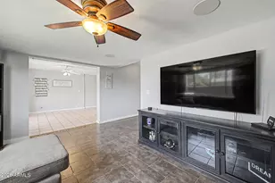 3701 W Echo Ln, Phoenix, AZ 85051 - Photo 10