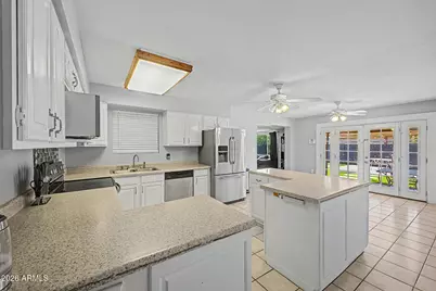 3701 W Echo Lane, Phoenix, AZ 85051 - Photo 6