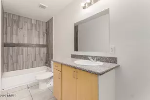 2828 E Chipman Rd, Phoenix, AZ 85040 - Photo 18