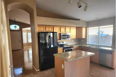 607 N 167th Drive, Goodyear, AZ 85338 - Photo 6