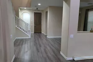 21618 N 38th Way, Phoenix, AZ 85050 - Photo 4