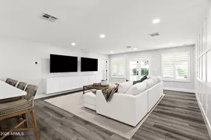 3840 E Mulberry Dr, Phoenix, AZ 85018 - Photo 10