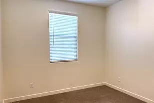 8913 W Palo Verde Dr, Glendale, AZ 85305 - Photo 12