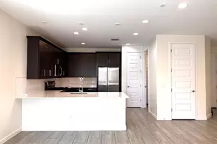 8913 W Palo Verde Dr, Glendale, AZ 85305 - Photo 2