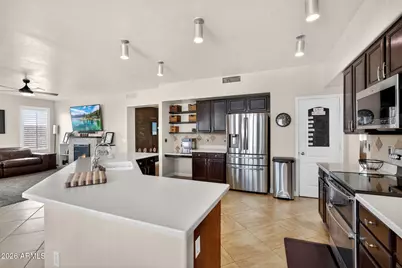 1880 E Commerce Avenue, Gilbert, AZ 85234 - Photo 4