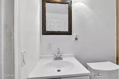 11207 N 17th Drive, Phoenix, AZ 85029 - Photo 22