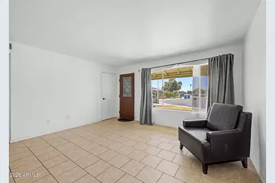 2221 N 51st Drive, Phoenix, AZ 85035 - Photo 4