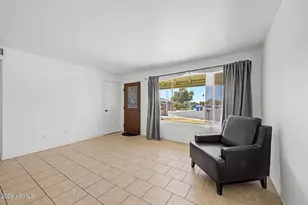 2221 N 51st Dr, Phoenix, AZ 85035 - Photo 4