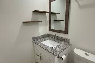 5713 S 13th Ave, Phoenix, AZ 85041 - Photo 4