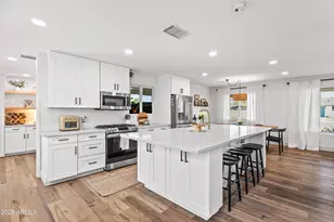 901 E Berridge Ln, Phoenix, AZ 85014 - Photo 8