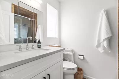 901 E Berridge Lane, Phoenix, AZ 85014 - Photo 14