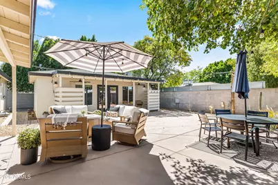 901 E Berridge Lane, Phoenix, AZ 85014 - Photo 16