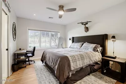 330 W Lawrence Road, Phoenix, AZ 85013 - Photo 18
