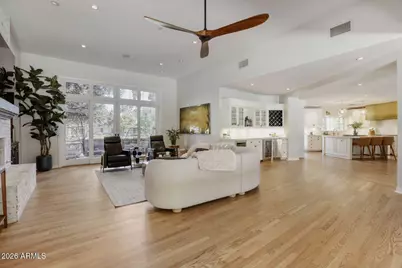 330 W Lawrence Road, Phoenix, AZ 85013 - Photo 12