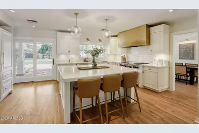 330 W Lawrence Road, Phoenix, AZ 85013 - Photo 10
