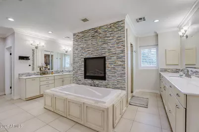 330 W Lawrence Road, Phoenix, AZ 85013 - Photo 12