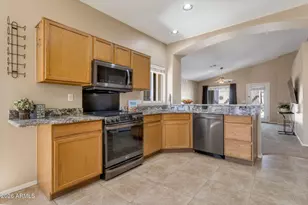 20266 N 82nd Ln, Peoria, AZ 85382 - Photo 6