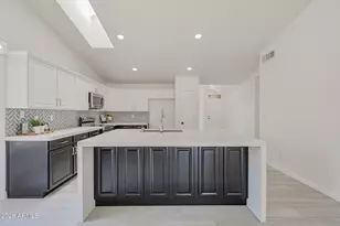 14677 N 90th Dr, Peoria, AZ 85381 - Photo 10