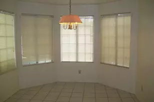 3122 E Topeka Dr, Phoenix, AZ 85050 - Photo 2