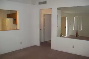 3122 E Topeka Dr, Phoenix, AZ 85050 - Photo 4