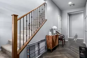 3557 E Tina Dr, Phoenix, AZ 85050 - Photo 8