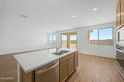 19425 W Loma Lane, Waddell, AZ 85355 - Photo 4