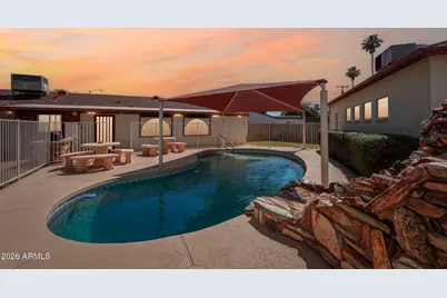 2923 W Windrose Drive, Phoenix, AZ 85029 - Photo 2