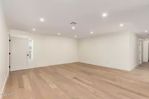 829 E Desert Park Ln, Phoenix, AZ 85020 - Photo 14