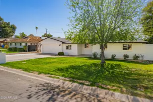 829 E Desert Park Ln, Phoenix, AZ 85020 - Photo 48