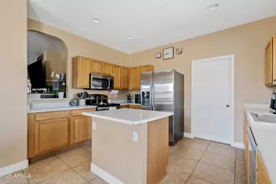 1002 S Slater Circle, Mesa, AZ 85206 - Photo 8