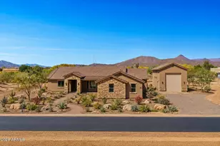 654 E Paint Your Wagon Trail, Phoenix, AZ 85085 - Photo 1