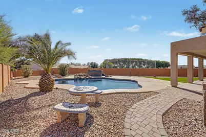 6302 N 69th Drive, Glendale, AZ 85303 - Photo 6