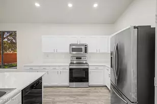 6302 N 69th Dr, Glendale, AZ 85303 - Photo 22