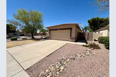 8234 W Salter, Peoria, AZ 85382 - Photo 2