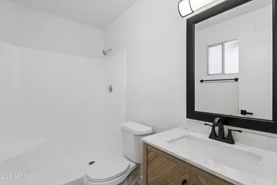 3020 W Hartford Drive, Phoenix, AZ 85053 - Photo 18