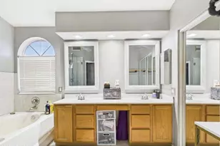 1302 N Bedford Dr, Chandler, AZ 85225 - Photo 14