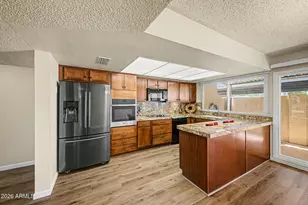 1837 W Stella Ln, Phoenix, AZ 85015 - Photo 10