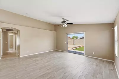 1646 E Alicia Drive, Phoenix, AZ 85042 - Photo 14