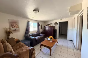 410 W 3rd Pl, Eloy, AZ 85131 - Photo 12
