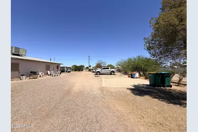 410 W 3rd Place, Eloy, AZ 85131 - Photo 28