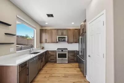 18381 W McNeil Street, Goodyear, AZ 85338 - Photo 2
